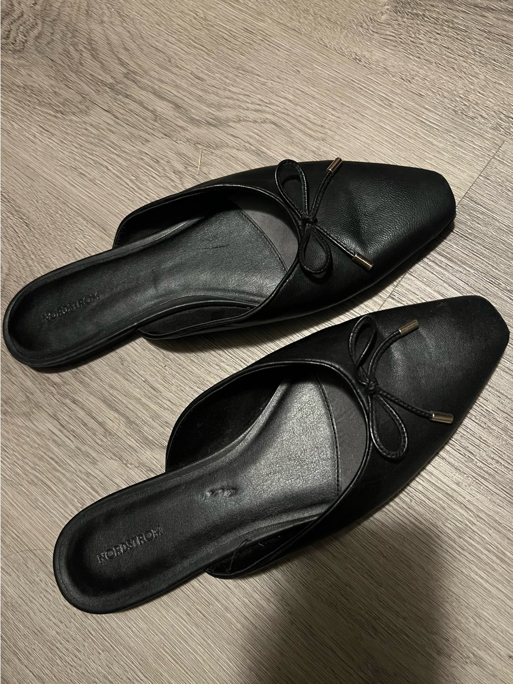 Nordstrom Bow Pointed Mule Flats - Picture 3 of 3